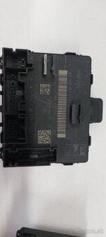 4M1959592D, modul riadiaca jednotka dvere