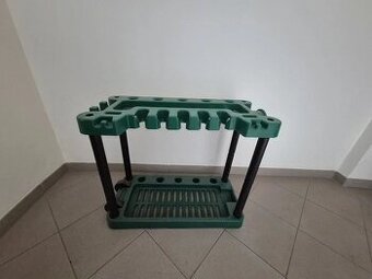 1x Stojan na naradie, rozmery : 74 x 35 x 84 cm