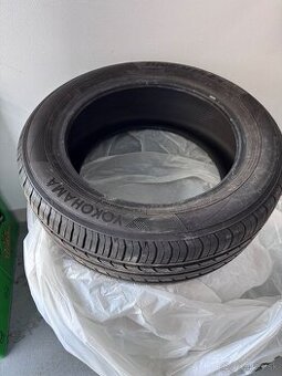 Letne pneu yokohama  205/55 R16 91V ZA POLOVICU