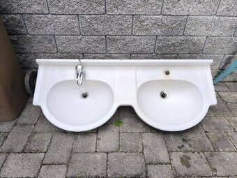 Keramické dvojumývadlo - používané