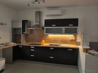 Kuchynska linka aj so zabudovanymi spotrebicmi