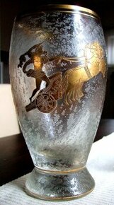 váza s oroplastikou a krištálová karafa, dóza Egermann