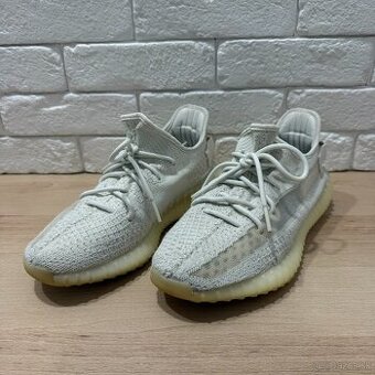YEEZY | 350 V2 Bone | 43 1/3