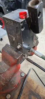 Ručná hydraulická pumpa