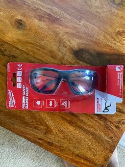 Bezpečnostné okuliare Hilti, Milwaukee