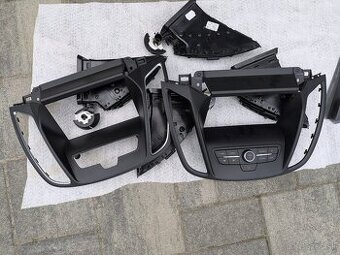 Panel Sync 2/3 Kuga mk2/Cmax mk2