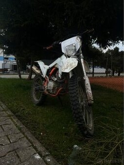 Moto asix 250