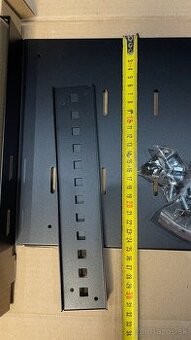 Nastaviteľná polica RACK 19" 1U 250 mm