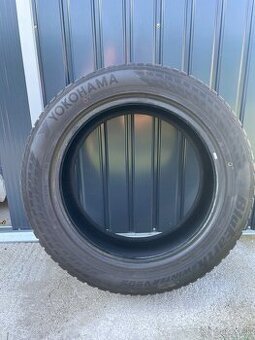 Sada 4 ks zimné pneu Yokohama Blue Winter 235/55/R18