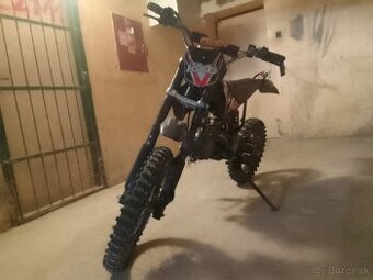 Dirt bike kxd 125.