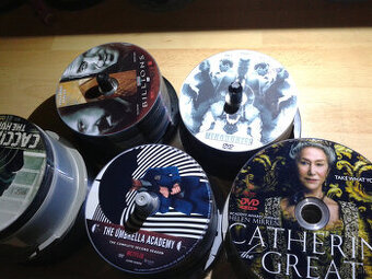 163dvd serialy+100dvd 18+ videa - 1