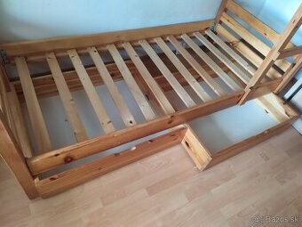 Poschodová posteľ drevená pre matrace 200x90cm