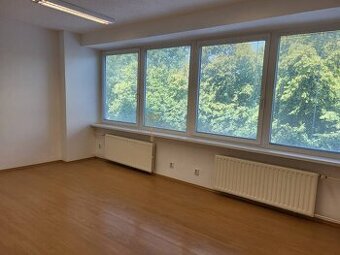 Kancelárie, Drieňová ul., Ružinov, 1 x 12,5 m2 a 1 x 25 m2