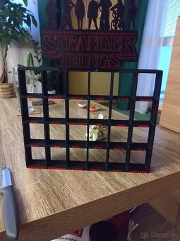 Policka na postavicky z kinder joy stranger things