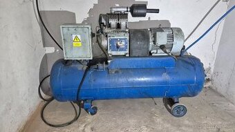 Vzduchovy kompresor Orlik PKS 35 300L