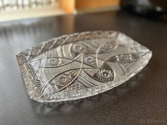 Podnos z brúseného skla