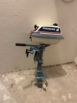 ZÁVESNÝ LODNÝ MOTOR EVINRUDE 4HP