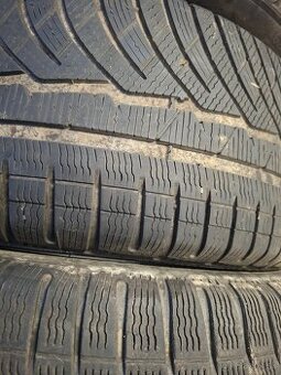 245/45R18 Michelin dot 23
