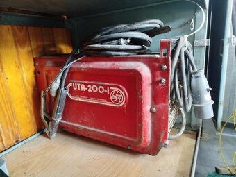 Zváračka UTA 200