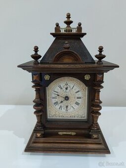 Drevene Hodiny domcekove Junghans