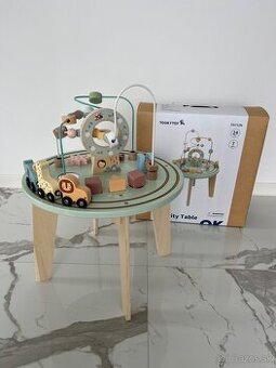 Interaktivny stolik na hranie