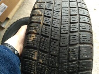 Staršie zimné pneu 205/60 R15
