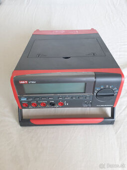 Stolný multimeter UNI-T UT804