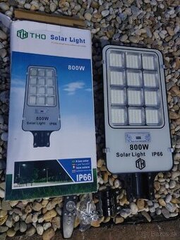 POULIČNÁ SOLARNA LED LAMPA