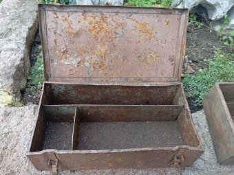 Predám staré nemecké lekárničky alebo náraďové boxy