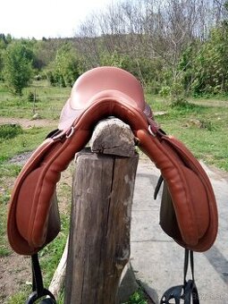 Všestranno turistické sedlo