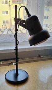 Lampa a stolna lampa