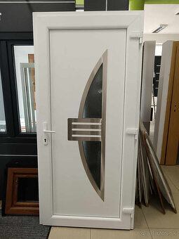PLASTOVÉ VCHODOVÉ DVERE BIELE 980mm.x2080mm.