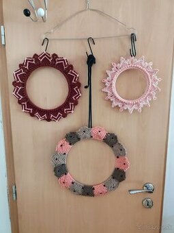 Kruhová dekorácia na stenu - macrame