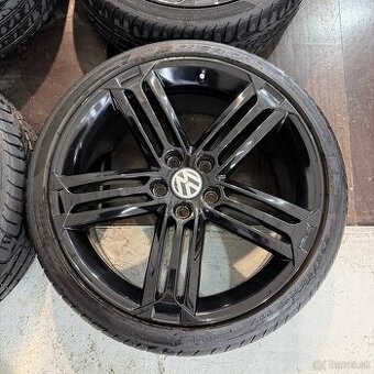5x112 R19, 225/35, VW Talladega Black