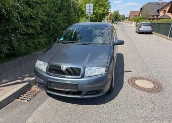 Škoda Fabia 1,2i klima Nová STK serviska benzín manuál 47 kw