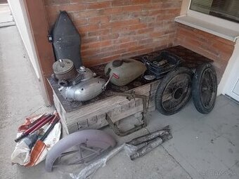 Jawa 250 perak komunista