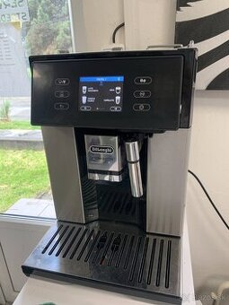 DELONGHI ESAM 460.75 s ročnou zárukou aj s nádobu na mlieko