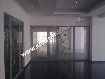 Obchodný / kancelársky priestor 16 m2 prízemie, Centrum mest