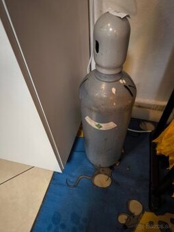 Predám fľašu CO2 - 10 kg, fľaša je plná do 1/3.