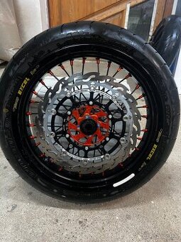 Supermoto kolesa Ktm