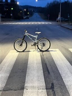 Gt