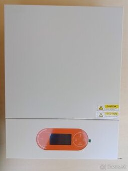 Hybridny solarny menič 6,2kW+ mppt regulátor 120A
