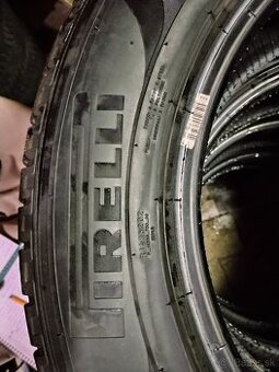 Zimne 235/60 R18 107H Pirelli Scorpion, 4ks. - 1