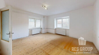 Na predaj, Rodinný dom 4i, Háj