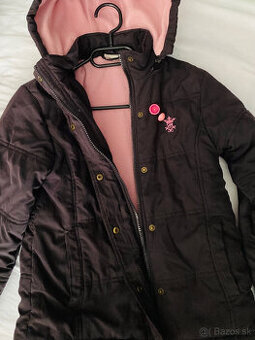 zimná bunda 134 na 8-9 rokov