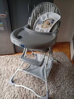 Jedálenská stolička