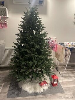 Predám stromcek 3d pol