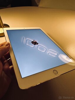 iPad Air 2 zlatý 128GB