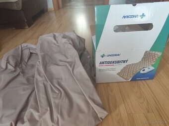 Antidekubitny matrac s kompresorom