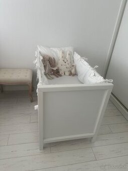 Drevená postieľka Quax – biela (Belgicko) + matrac Materasso